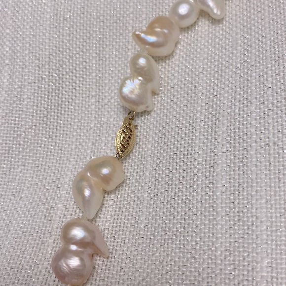 14k Baroque Pearl Strand Necklace - Picture 3 of 11